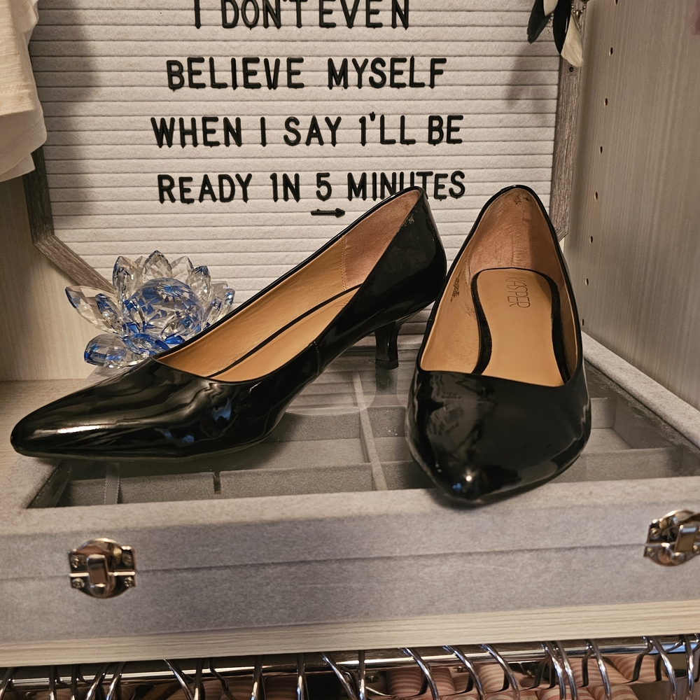 Elegant Black Women's Pumps